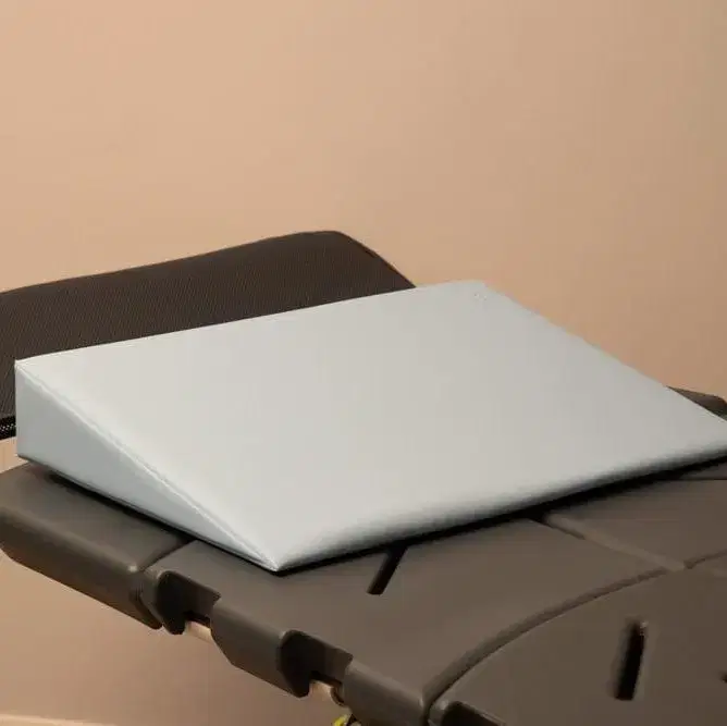 Astor Grip Strip Head Wedge Bolster 1 Younique Healthcare & Mobility | Wheely Good Wheelchairs in the West Midlands | 0121 630 3850 Astor Grip Strip Head Wedge Bolster