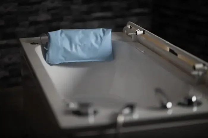 Astor Padded Vacuum Head Support Bath Cushions