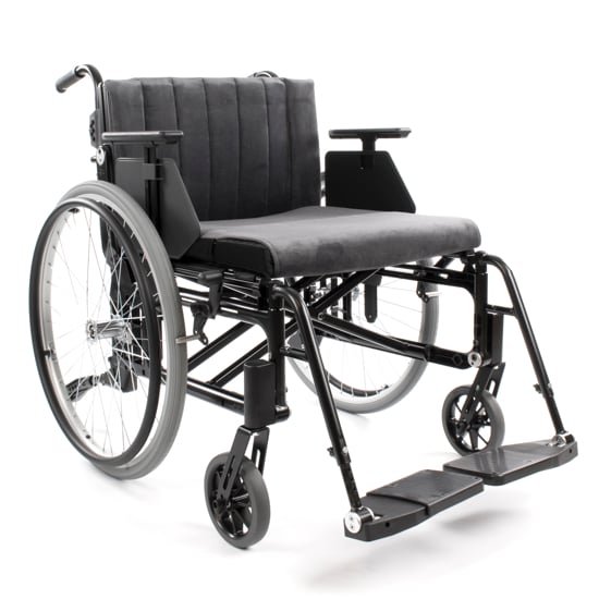 Etac Cross 5 XL Bariatric Wheelchair 1 Younique Healthcare cross5xl black front 1000x1000.jpg