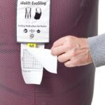 evosling label closeup hand mediumback np 560101.jpg