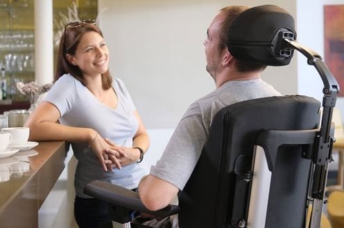 QUICKIE Q500 M Sedeo Pro Mid-Wheel Power Wheelchair 13 Younique Healthcare gallery q500 m sedeo pro lifestyle3