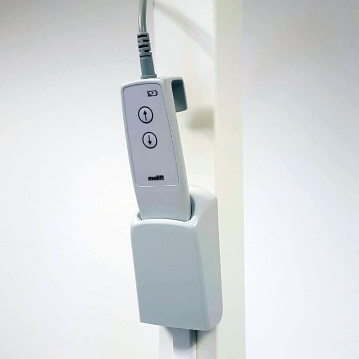 Molift Quattro 7 Younique Healthcare handcontrol charging on quattro 584684.jpg